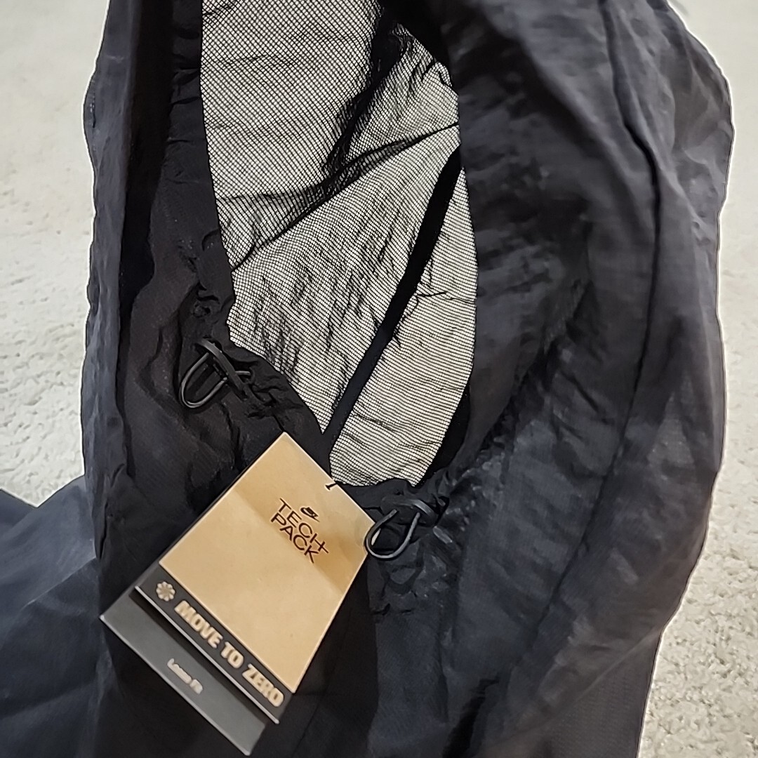 Medium Nike Sportswear Tech Pack Hooded Woven Black Jacket FN2632-010 Pullover