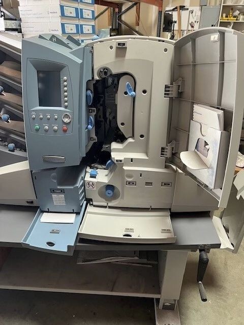 Pitney Bowes Di600 Folder/Inserter