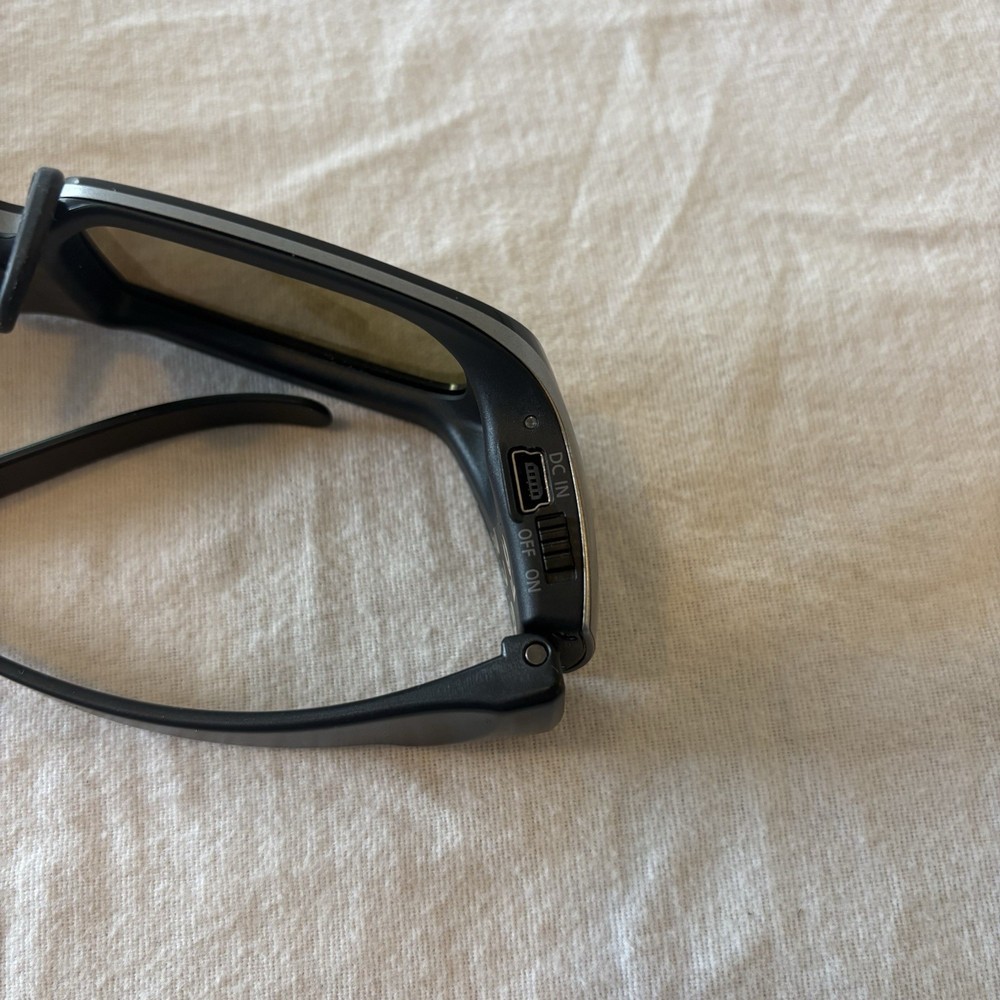 Panasonic E340592 Active Shutter 3D Glasses Black Rechargeable (G4B*) (No Cable)