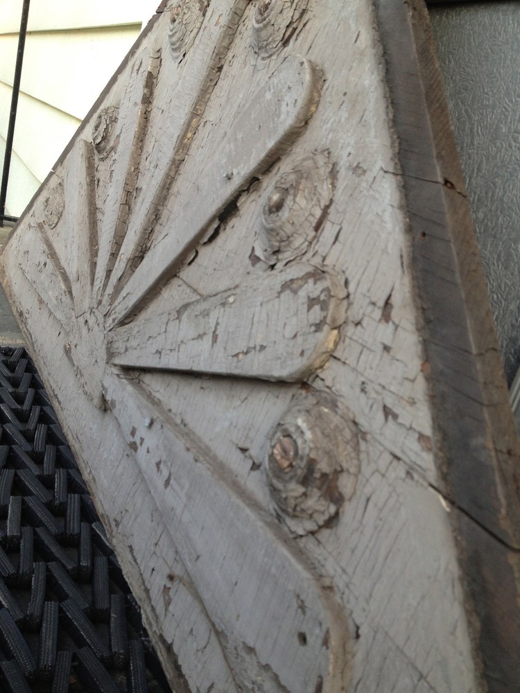 VINTAGE - VICTORIAN GABLE PEDIMENT - LARGE