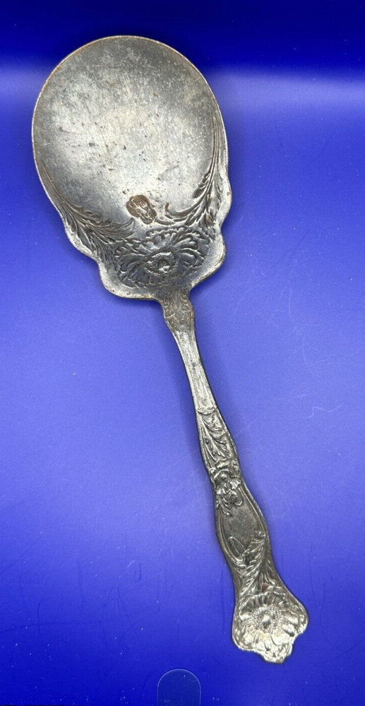 Cornwall Middletown Silverplate Large Casserole Spon 8 5/8"