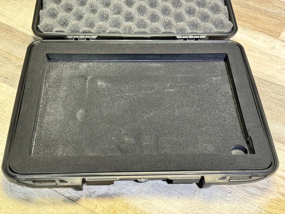 Black Pelican 1085 Case No Carry Strap