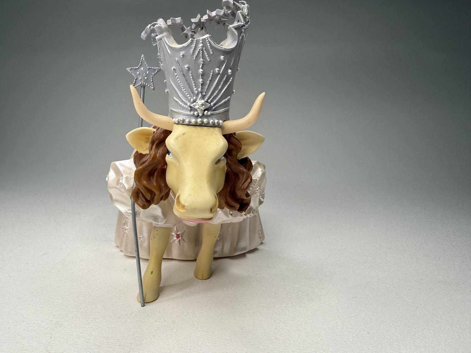 CowParade Glinda The Good Witch Cow Figurine 7723 2005 Wizard Of Oz Damaged READ