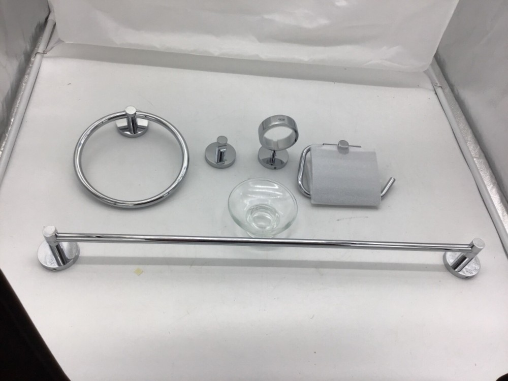 Grohe 40344000 Essentials Accessory Set