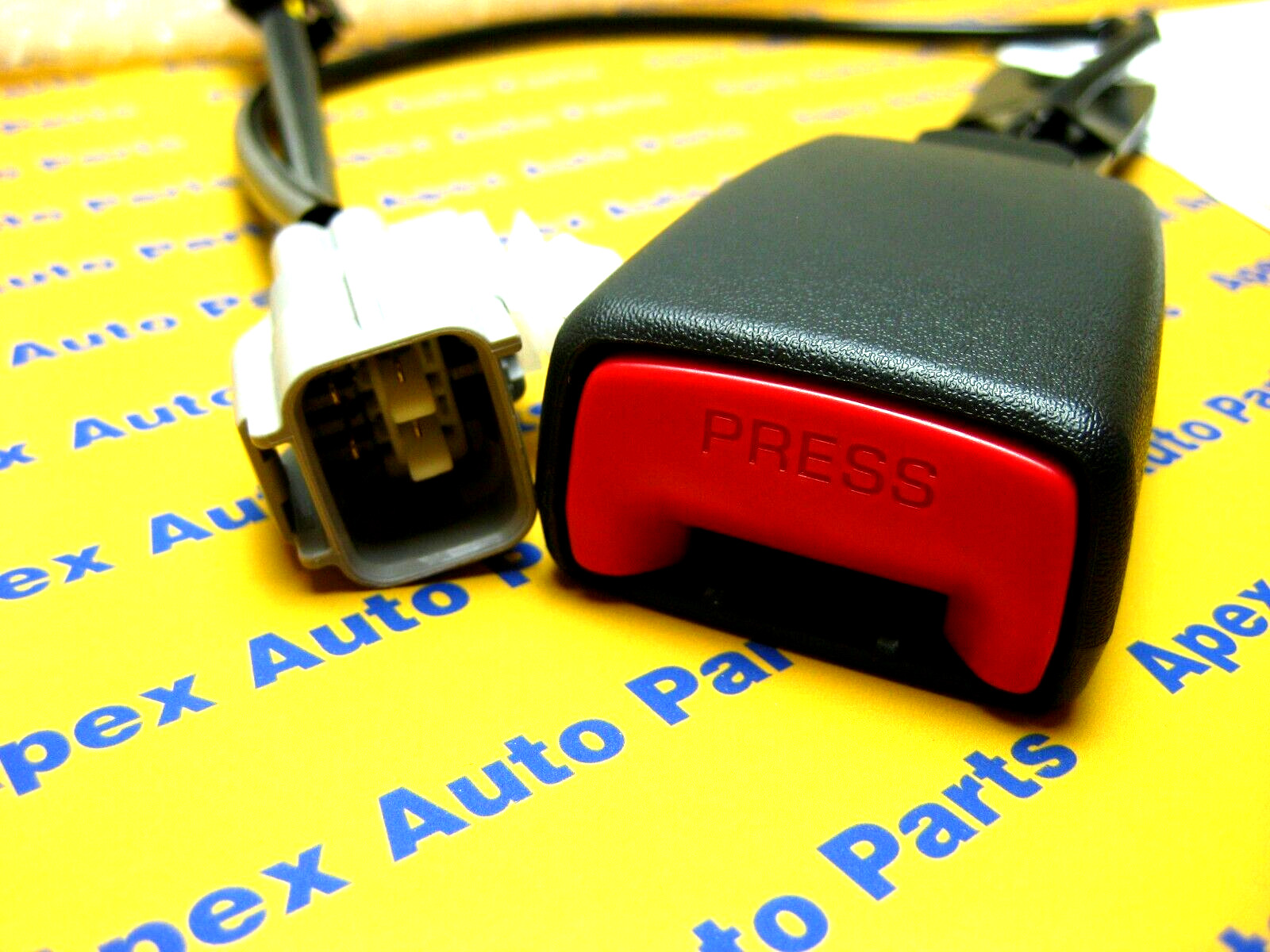 Toyota Camry Drivers Front Seat Belt Buckle NON Power Seat 2002-2003 OEM Black