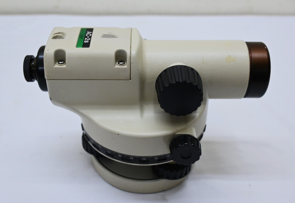 Nikon AC-2s Automatic level with hard Case.
