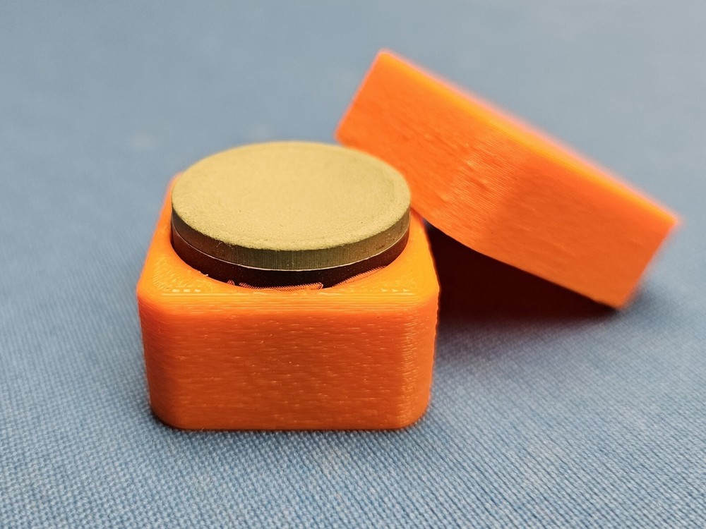 Toam Chalk Holder