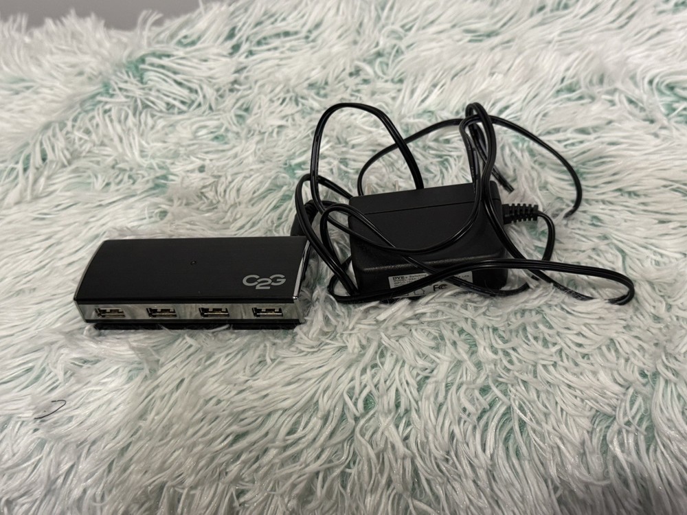 C2G Splitter 4 Ports