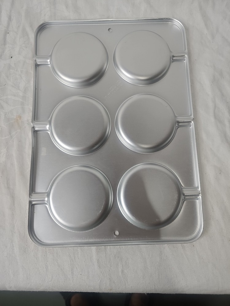 3 Vintage Wilton Baking Pans