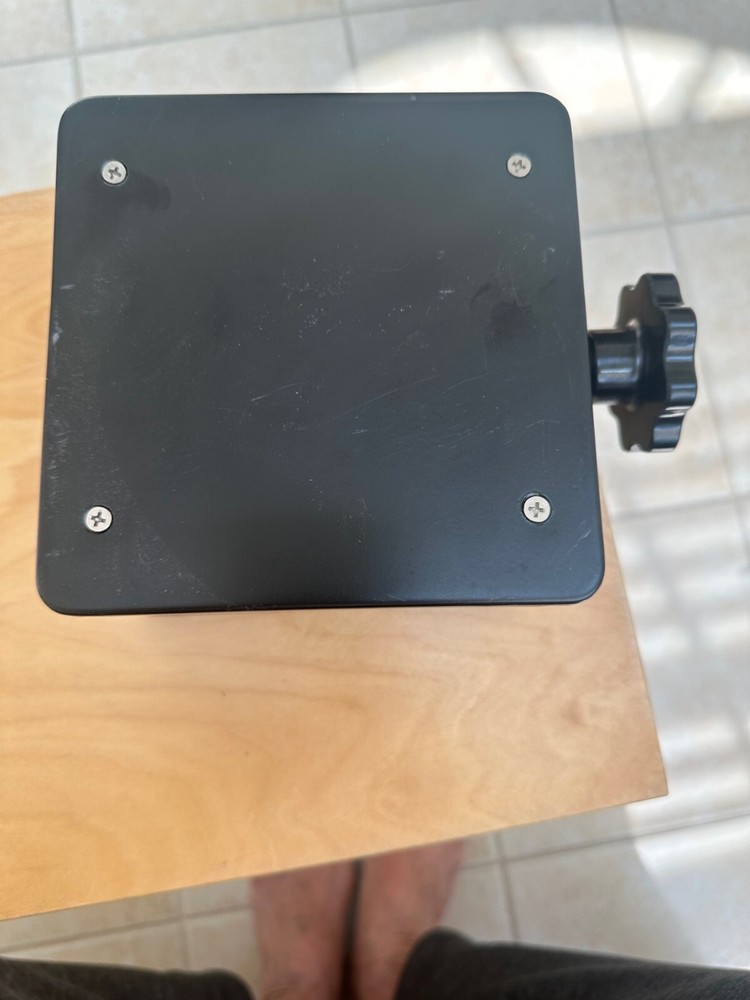 Lab Jack Black enamel 6X6 excellent condition