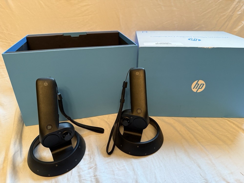 💙(2) HP Windows Virtual Mixed Reality Gaming Controllers 938832-0 + Orig Box