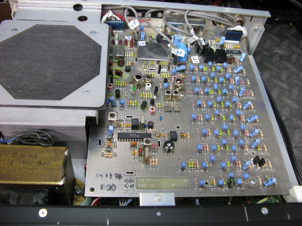 DRAKE R8 COMMUNICATIONS RECEIVER FOR PARTS NOT WORKING