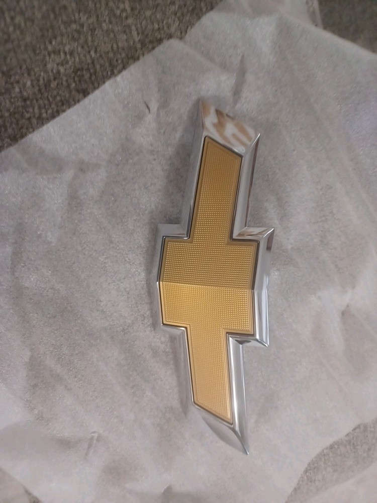chevy bowtie emblem front grill