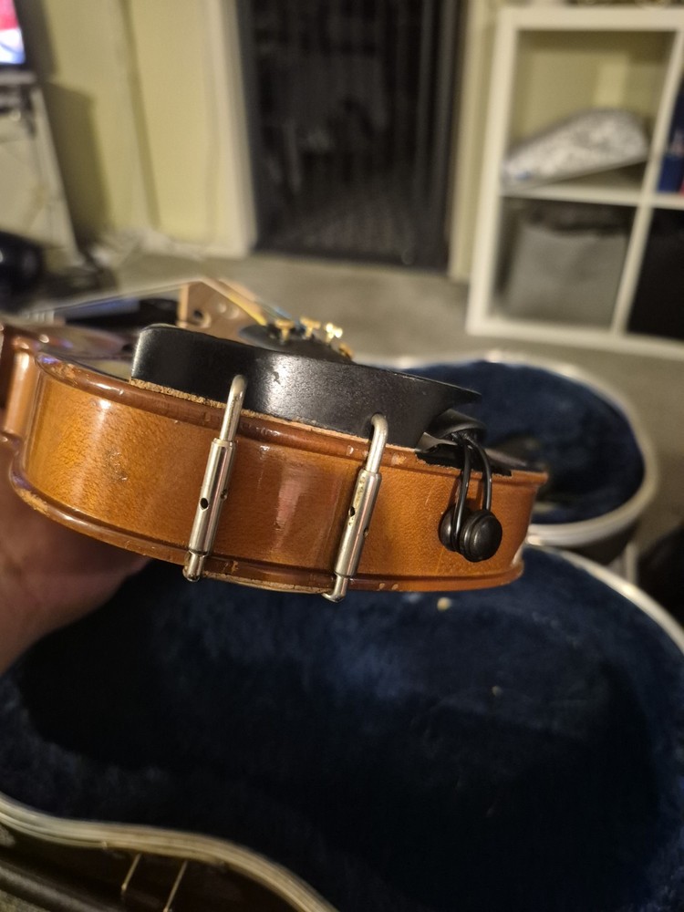 Violin SKB Case with Chin Rest