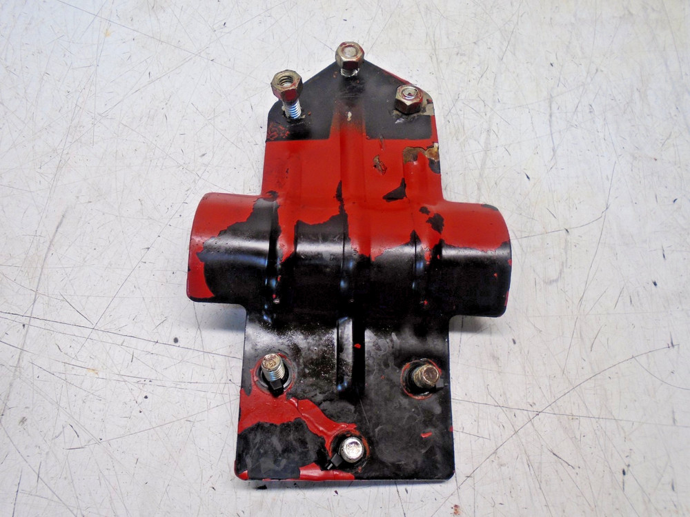 M5a Volvo Penta Oil Filter Bracket 841383