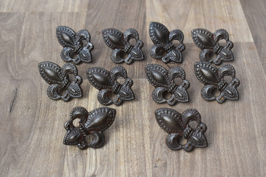 Vintage Old cast iron cabinet drawer door knobs handles pull rustic 10 pcs