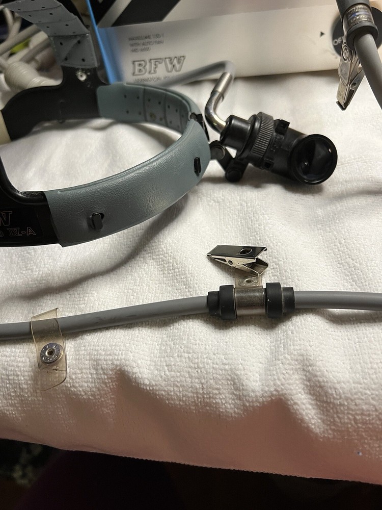 BFW Maxillume Light Source With Headlight