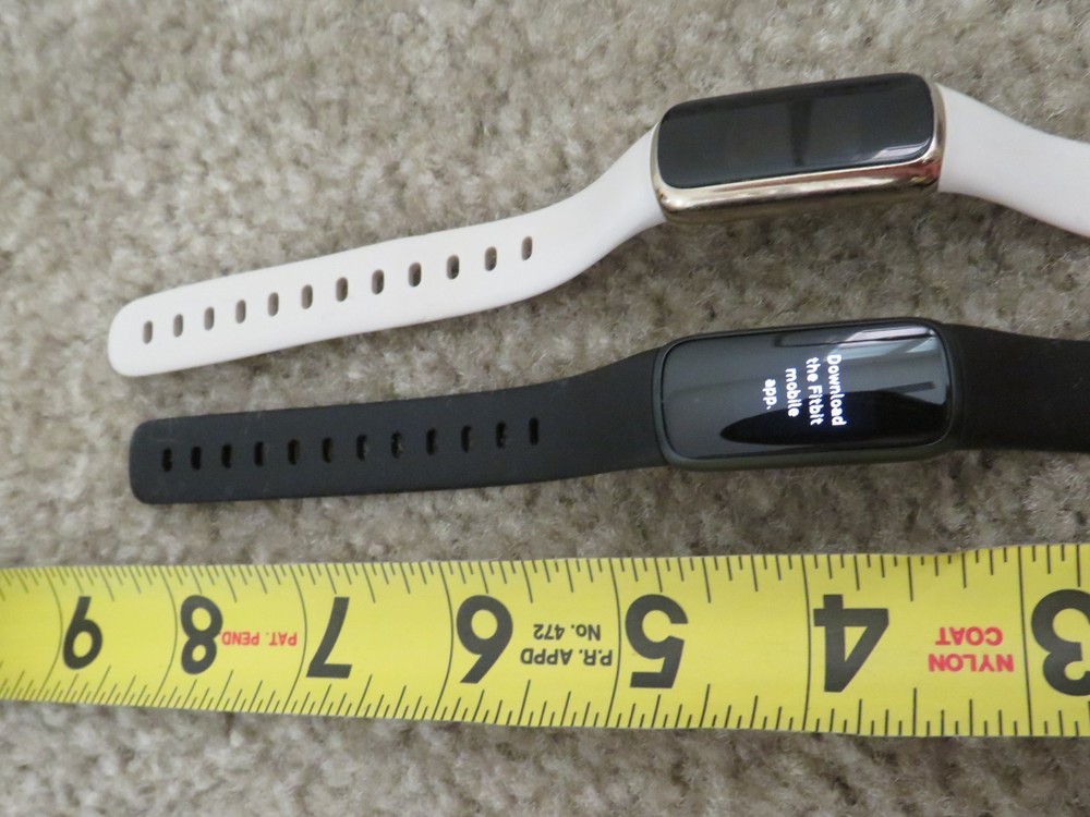 Fit Bit Luxe Smart Tracker