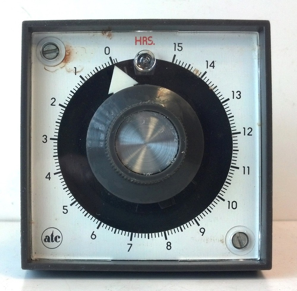 ATC 305E021A20PX 120 V AC 15 Hrs Electromechanical Timer Module