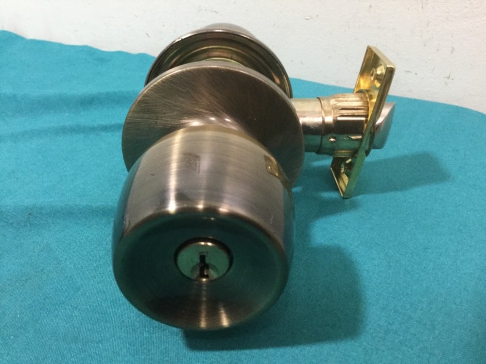 EZ Set Entry Lockset & Single Cylinder Deadbolt - Locksmith