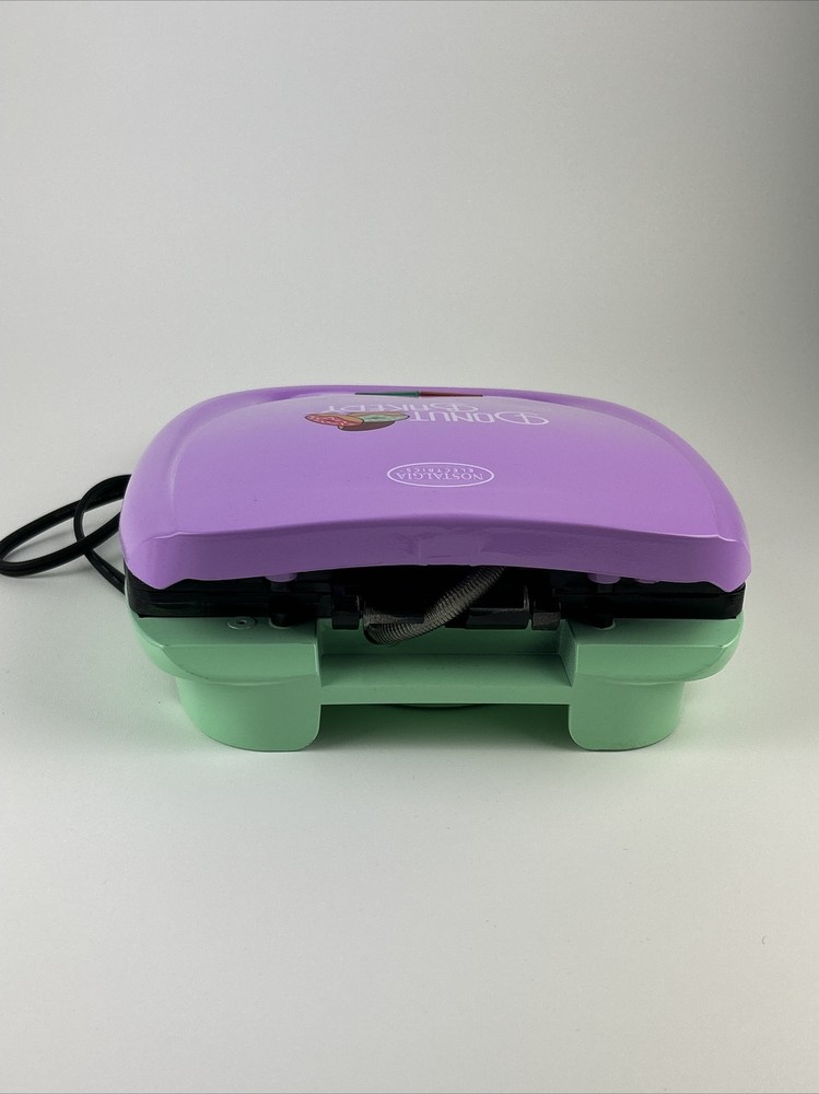 Nostalgia Electronics Electric Mini Donut Bakery Maker Dessert MDM600 - Tested