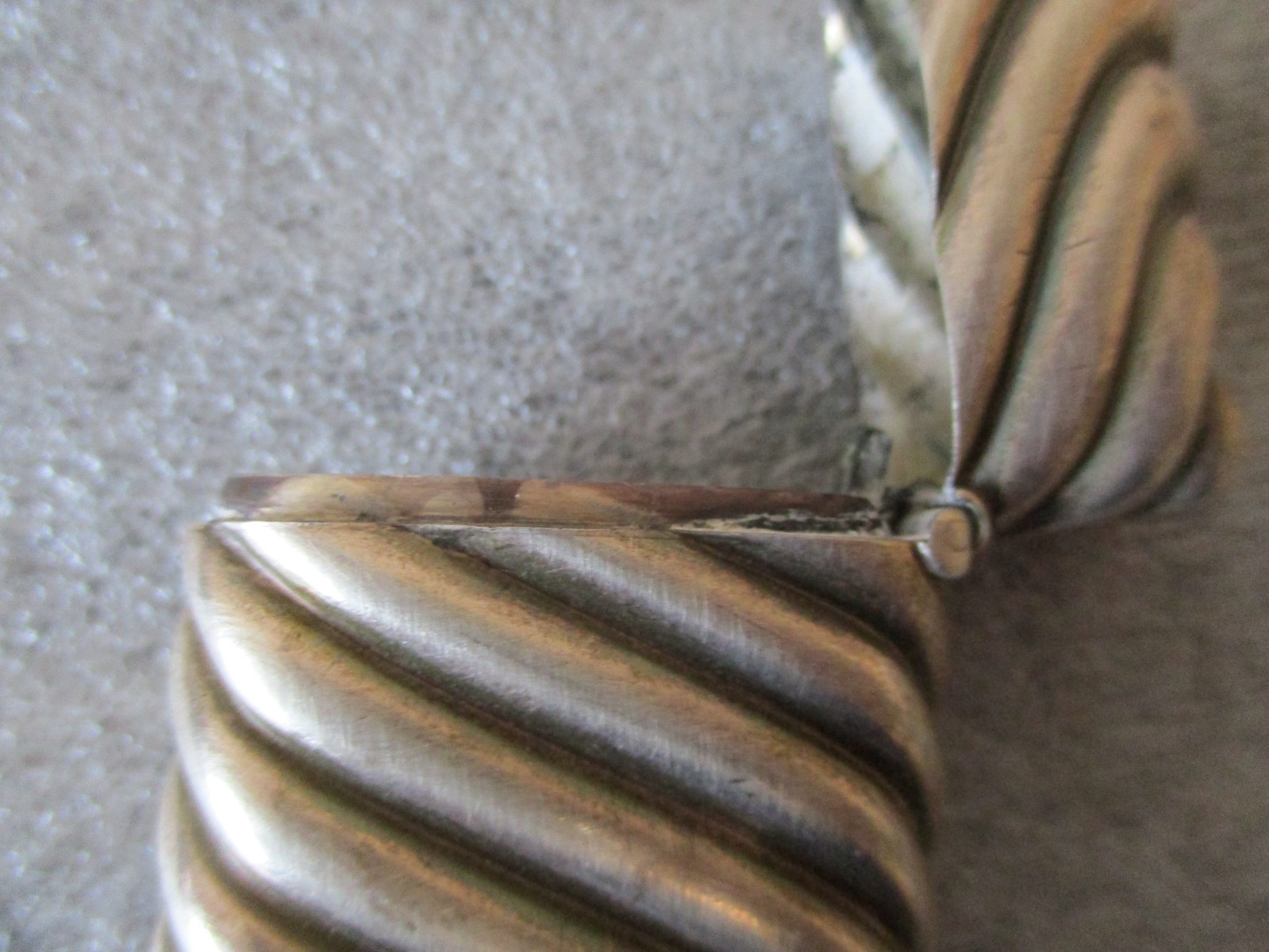 VINTAGE STERLING SILVER VESTA CASE MATCH SAFE SWIRL TEXTURED 1920s - 34.04g