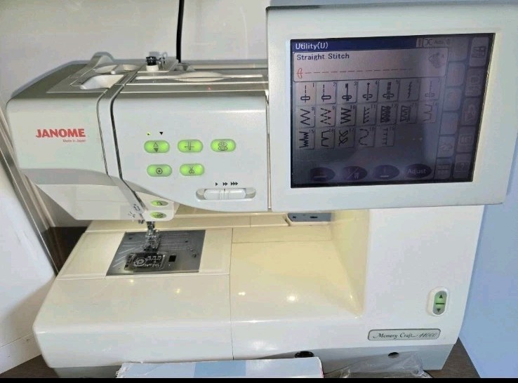 Janome Memory Craft MC 11000 Computerized Sewing Embroidery Machine & EXTRAS!