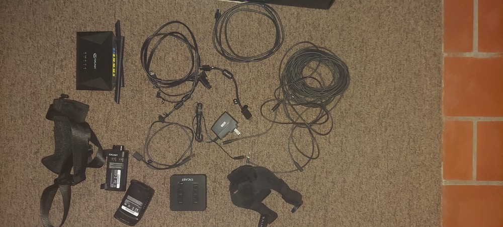 First Generation HTC Vive w/ wireless Headset Adapter