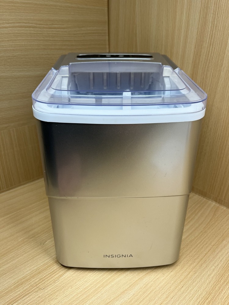 Insignia™ - Portable Ice Maker with Auto Shut-Off - Silver