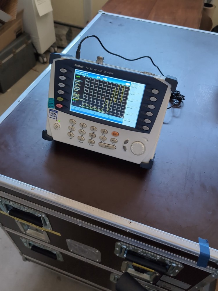 Protek A434 RF Master Cable Spectrum Analyzer With Case And Adapter