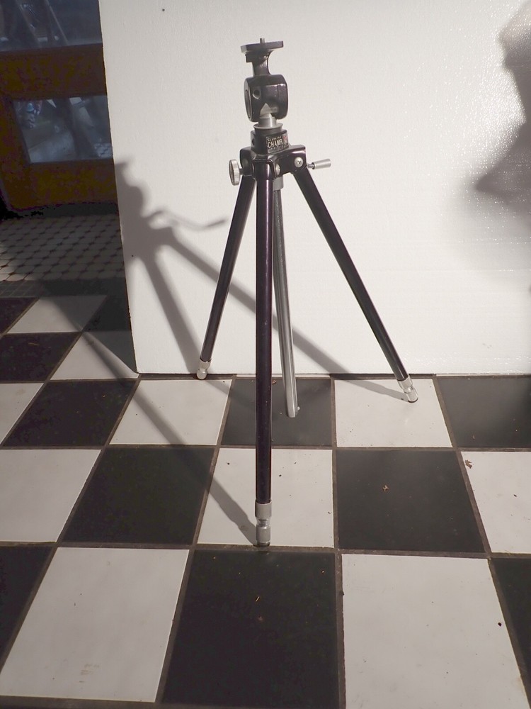 ELEVATOR CHAMP III  Tripod ,  (Range 24"-75")