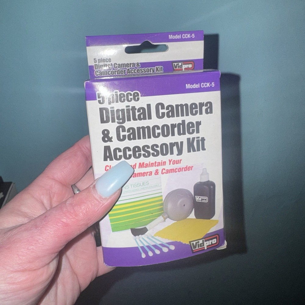 5 piece Digital Camera & Camcorder Accessory Kit - CCK-5