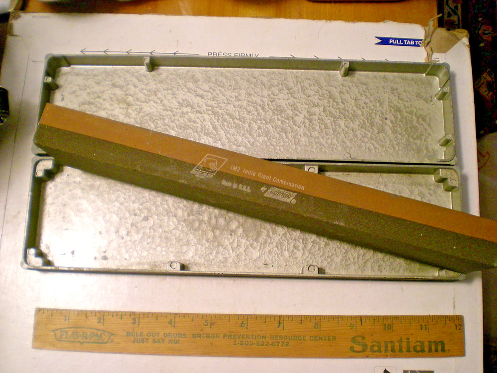 Norton Giant Combination Sharpening Stone With Case