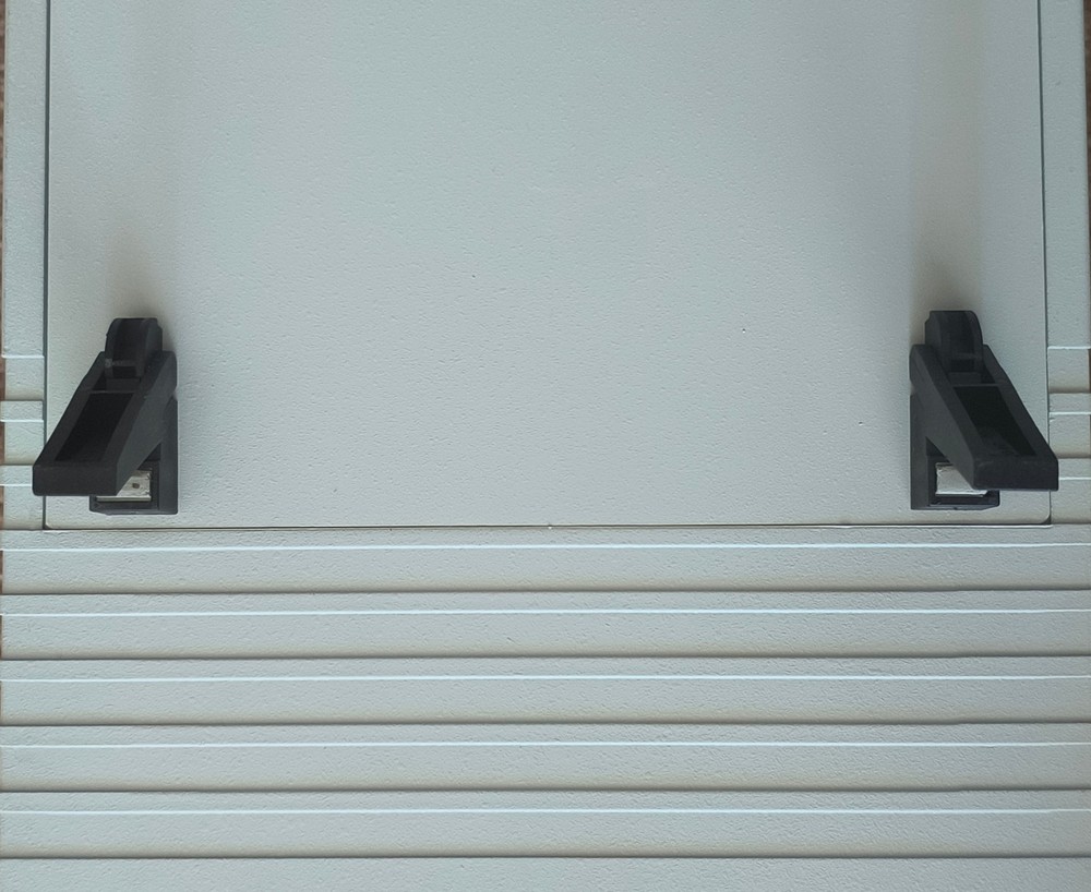 Lake Shore Cryotronics 330 Autotuning Temperature Controller - Tested / Working