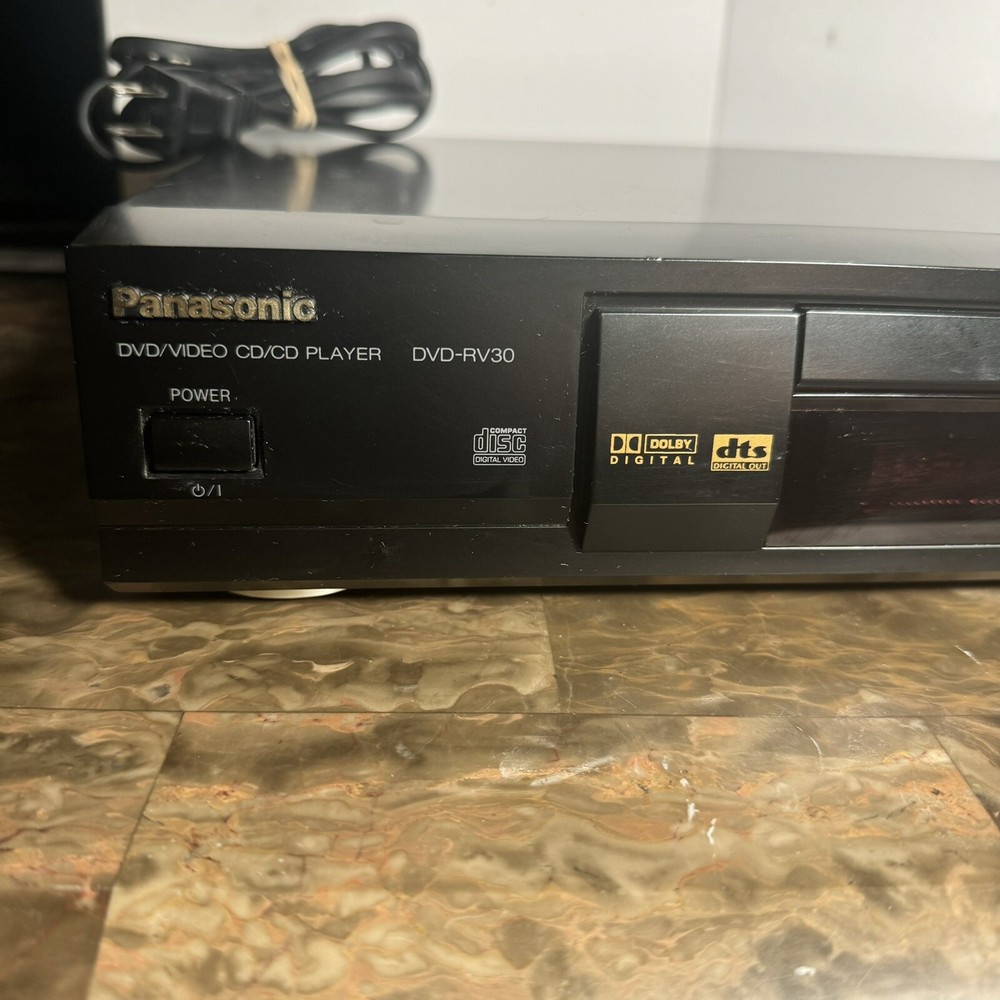Panasonic DVD-RV30 Video DVD / CD / Player. TESTED & WORKING