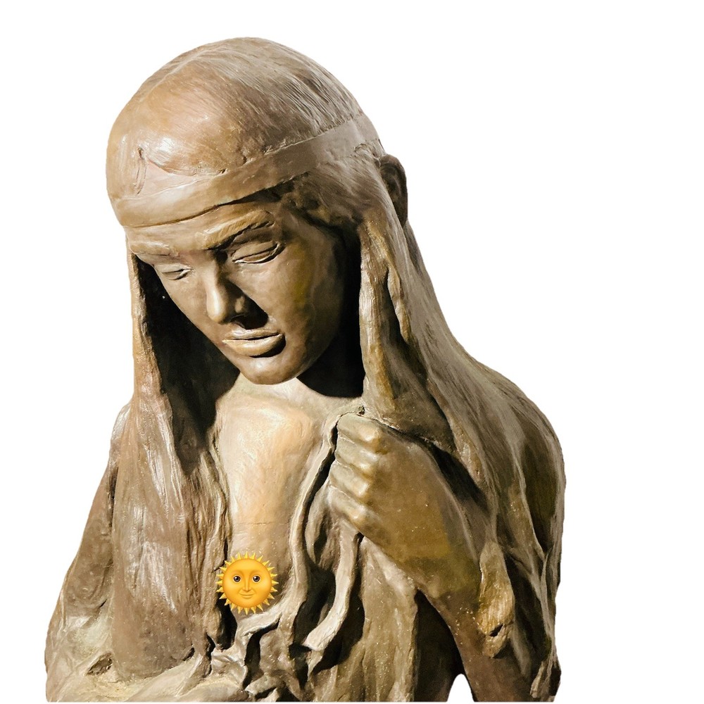 AMOREERNA MEA Bronze Statue