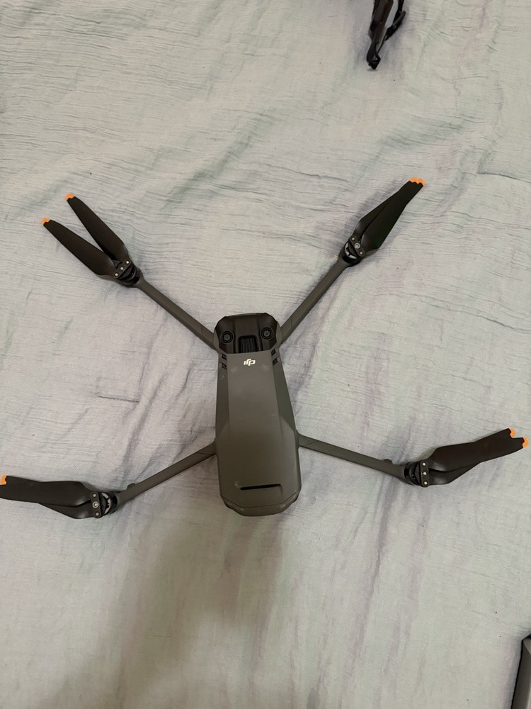 DJI Mavic 3 Classic Camera Drone with Remote Controller & Carrying Case