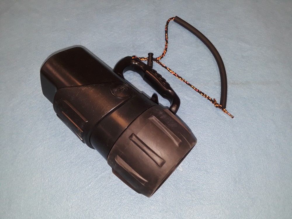 Used Underwater Kinetics Halogen Dual Bulb Dive Light