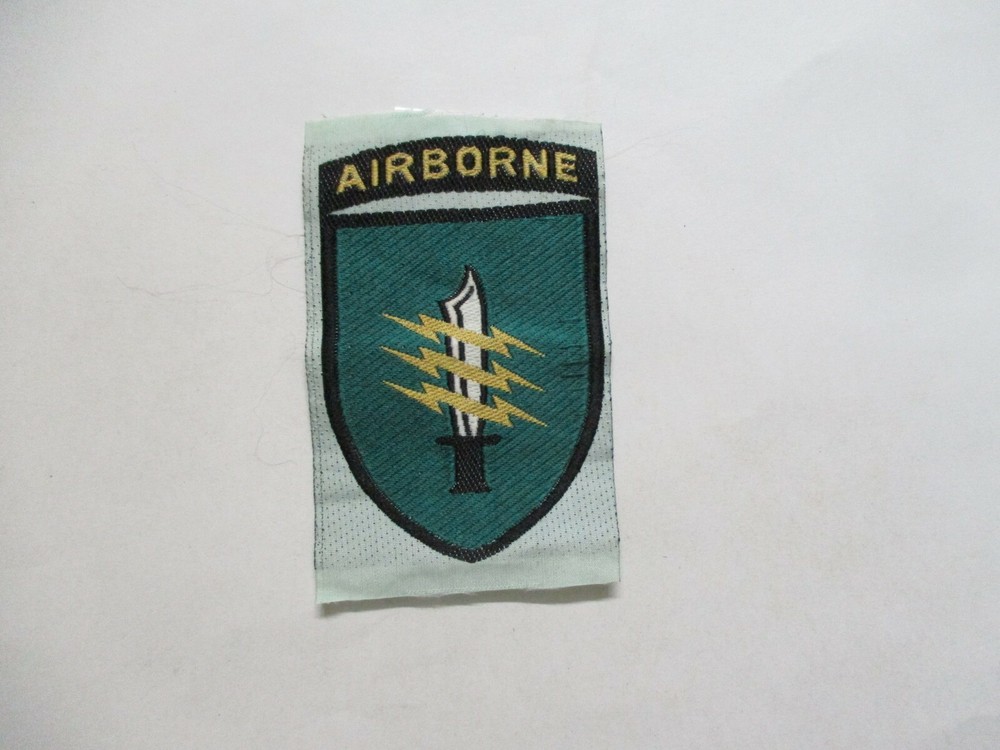 Patch , ARVN SF C-2 2nd MOBILE STRIKE FORCE COMMAND "AIRBORNE" SilK PATCH ,