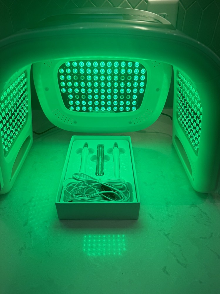 Professional German LED with Microcurrent Therapy by Glownar/Light Quantum