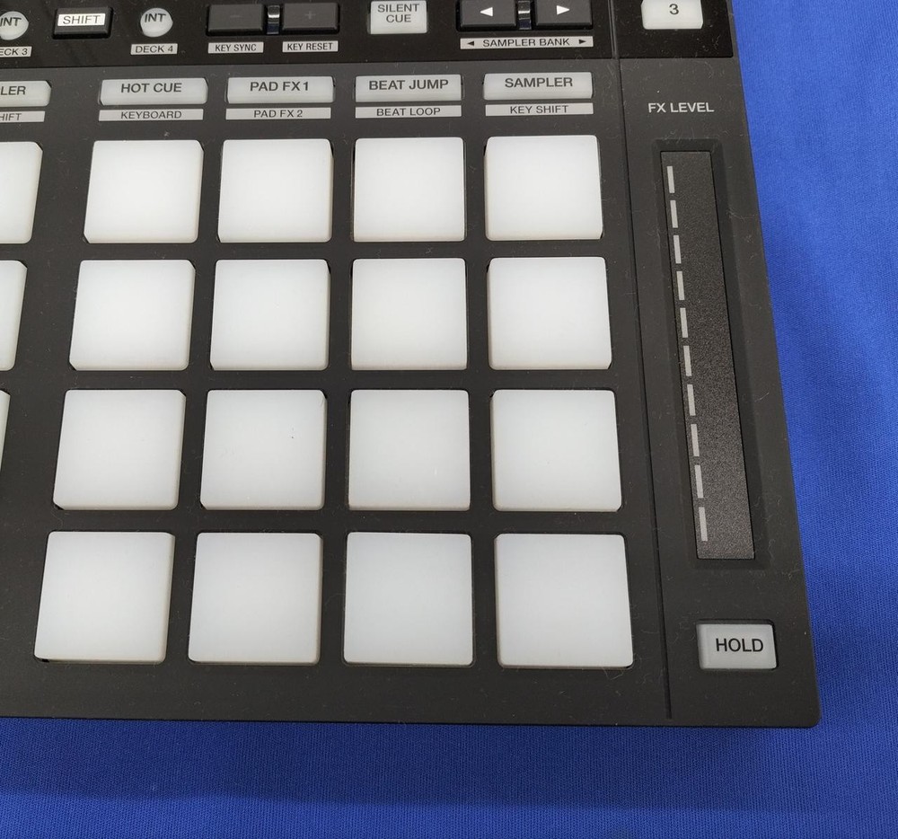 Pioneer DDJ-XP1 DJ Performance Pad Controller MIDI USB Compatible New