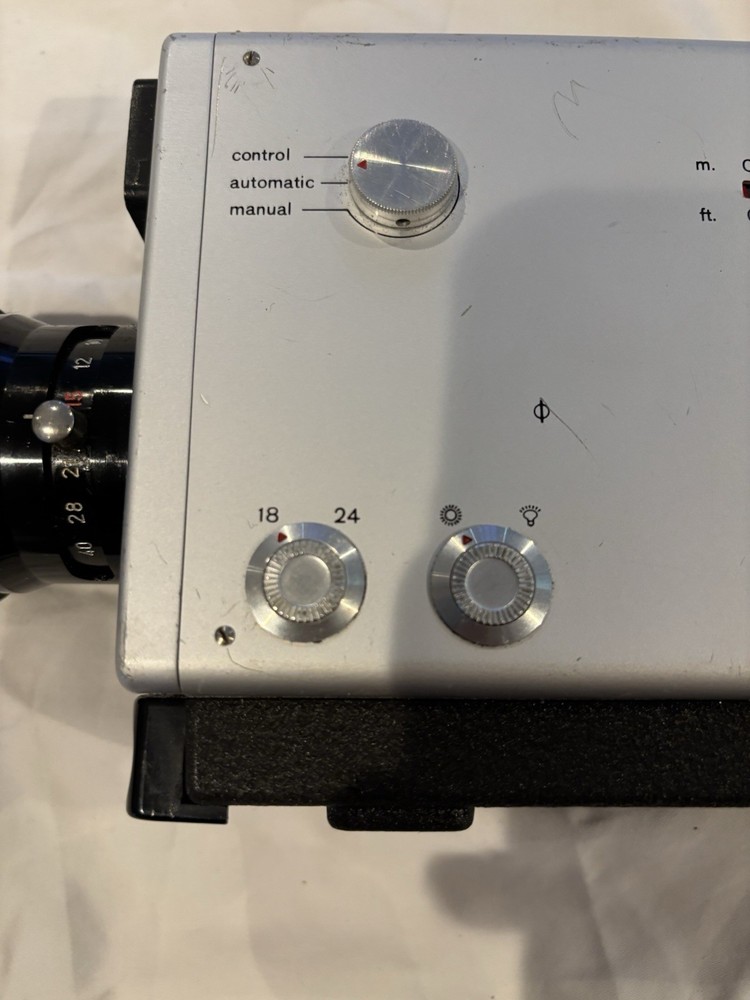 Nizo 4056 Super 8 Camera