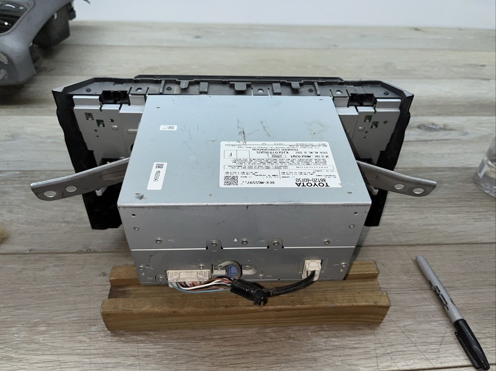 11 Lexus GX460 receiver, cd player dash control unit 86120-60f50