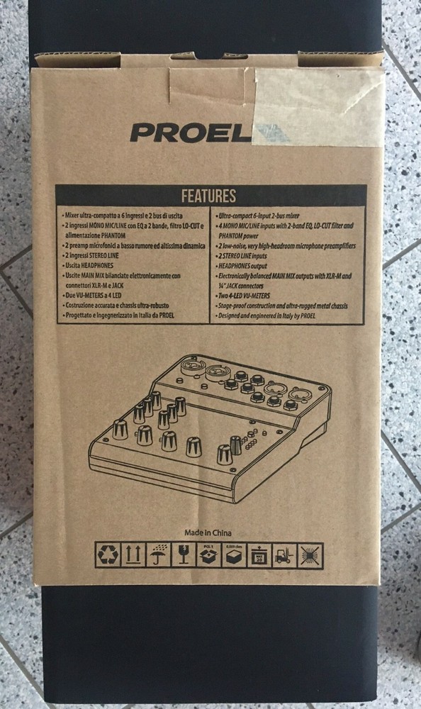 MQ6 COMPACT MIXER + MICROPHONE Q6