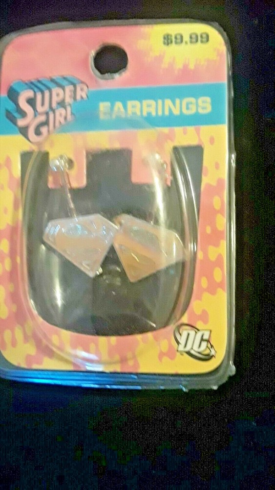 NIP DC COMICS SUPER GIRL EARRINGS NEW