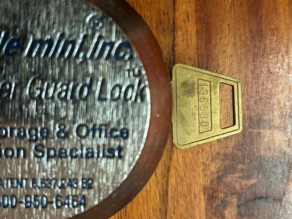 Mobile Mini Container Guard puck Lock with 1 Key