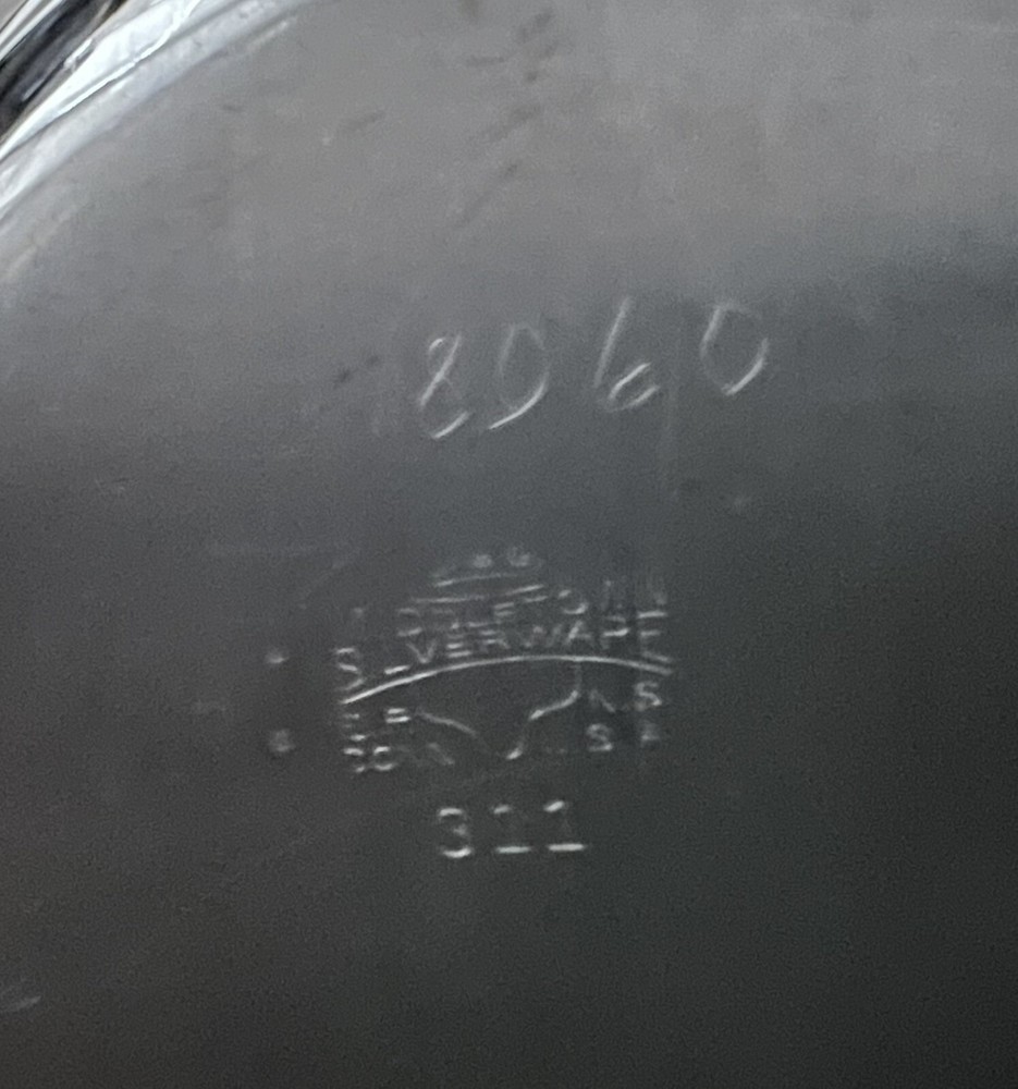 Middletown Silverware Silver Plate 11” Covered Divided Serving Dish • USA