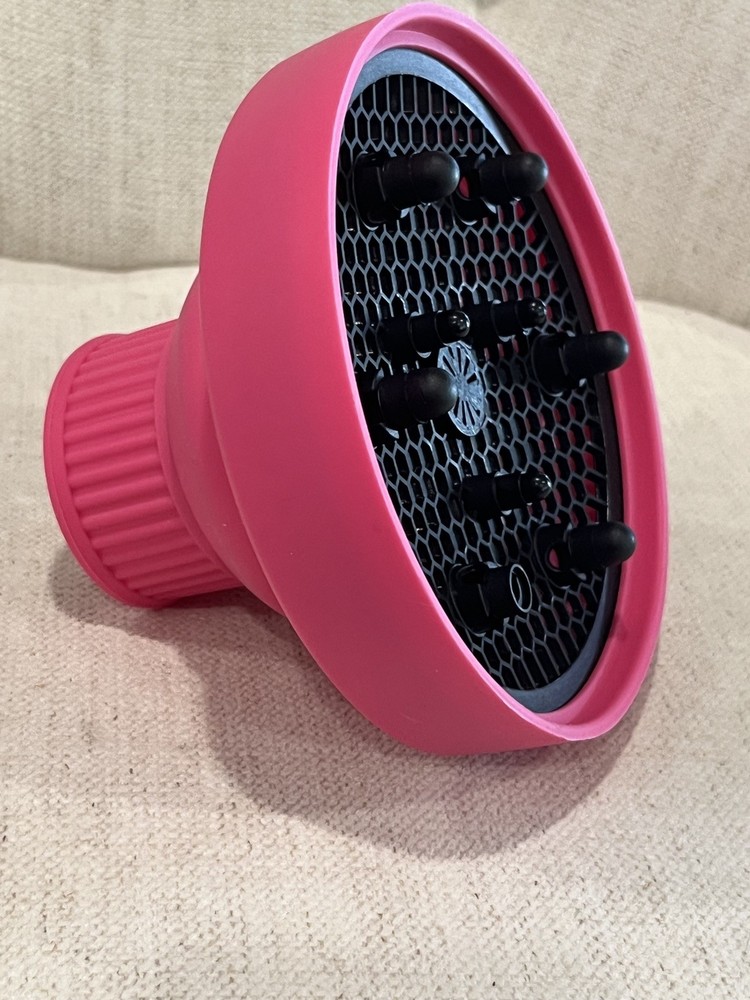 Universal diffuser for hairdryer