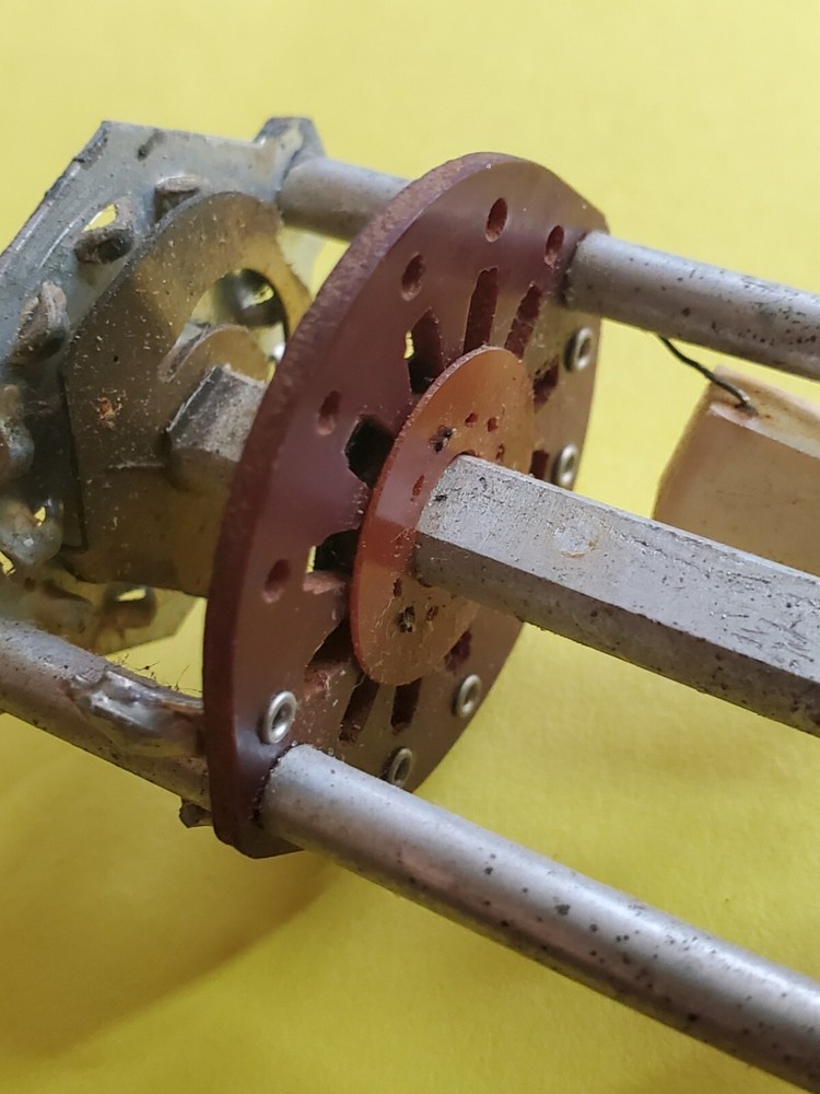 Knightkit T-150A Transmitter - Internal bandswitch assembly