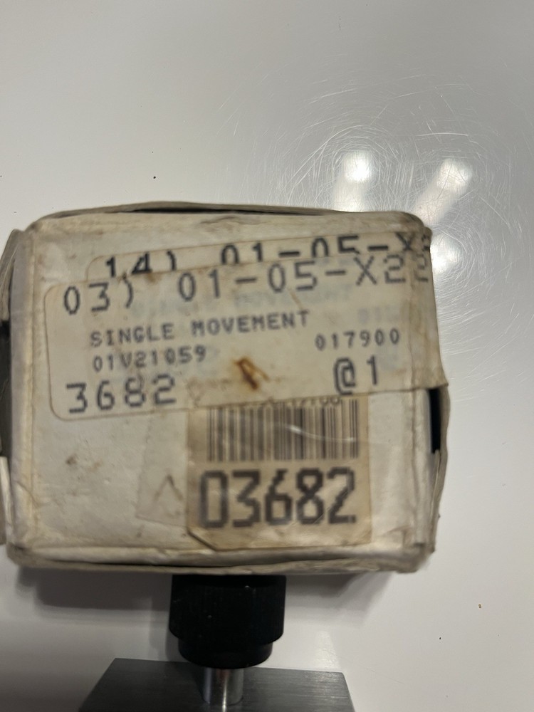 Edmund 22mm Travel, Small Thick Base Single Movement